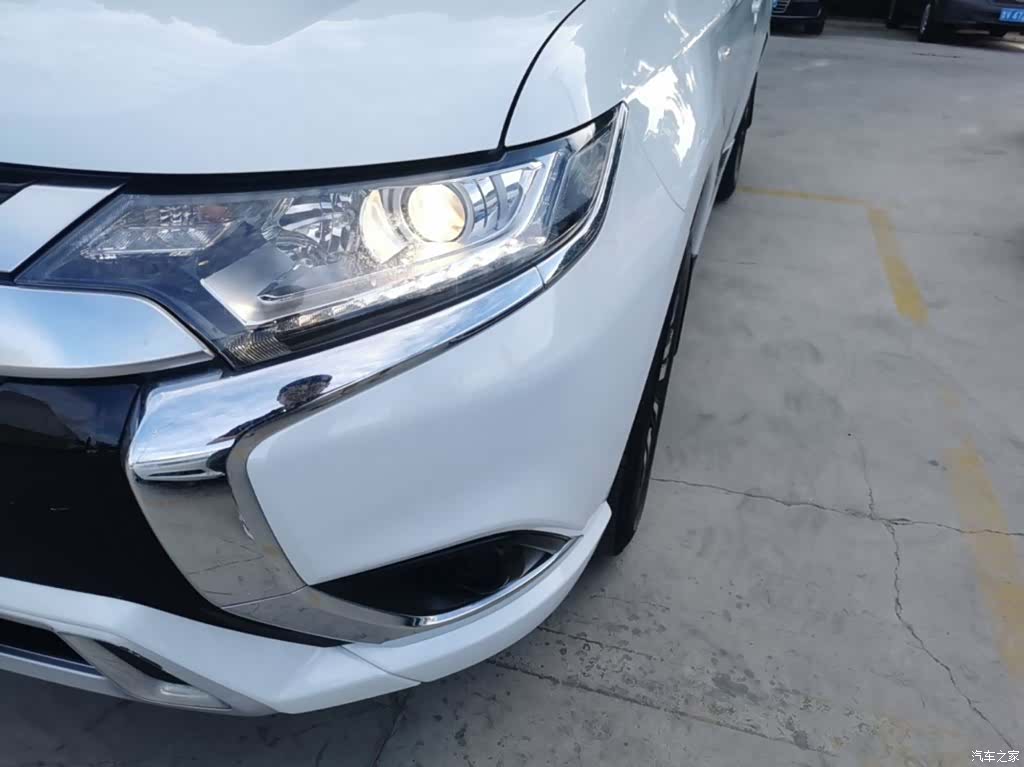 Mitsubishi Outlander, 2022 24