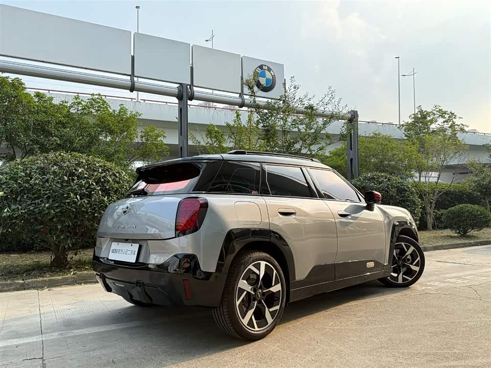 MINI Electric ACEMAN