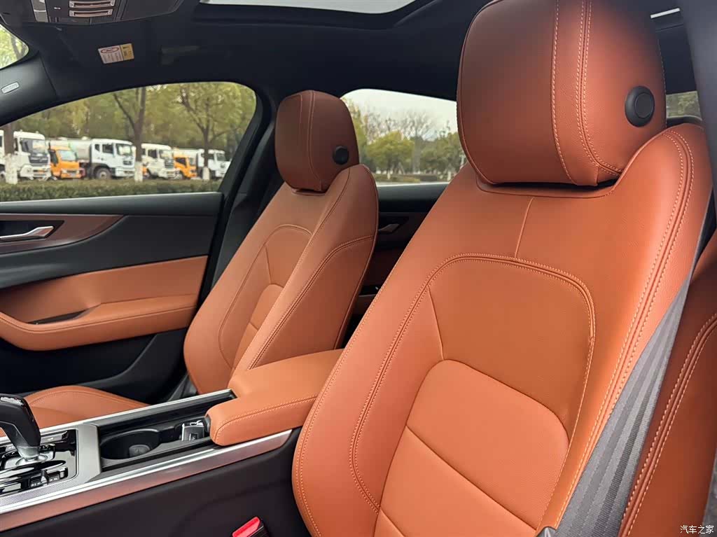 Land Rover XEL, 2023 14