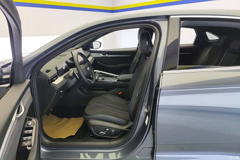 Geely Preface, 2025 9