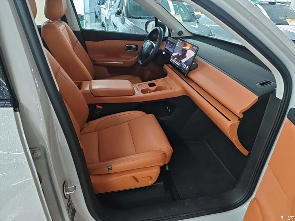 Leapmotor C10, 2025 25