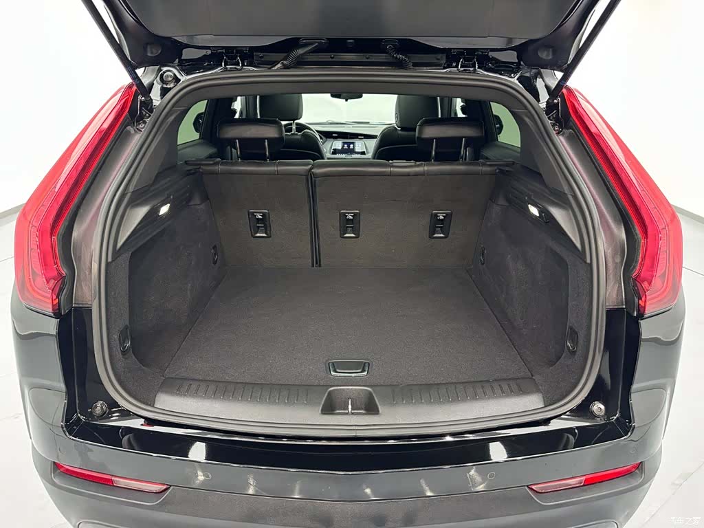 Cadillac XT4, 2022 27