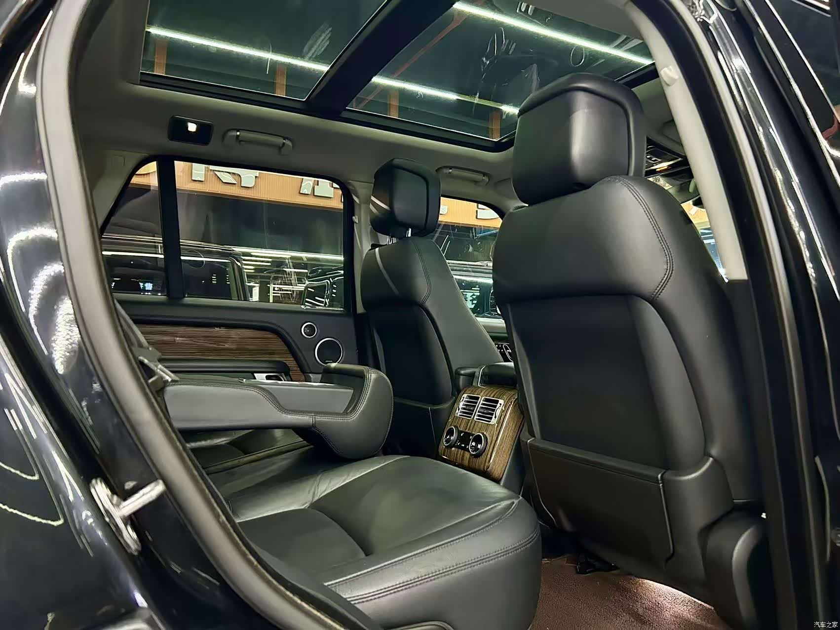 Land Rover Range Rover, 2019 12