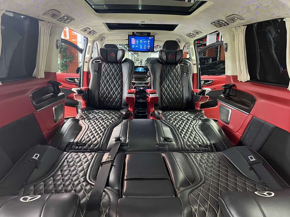 Mercedes-Benz V-class