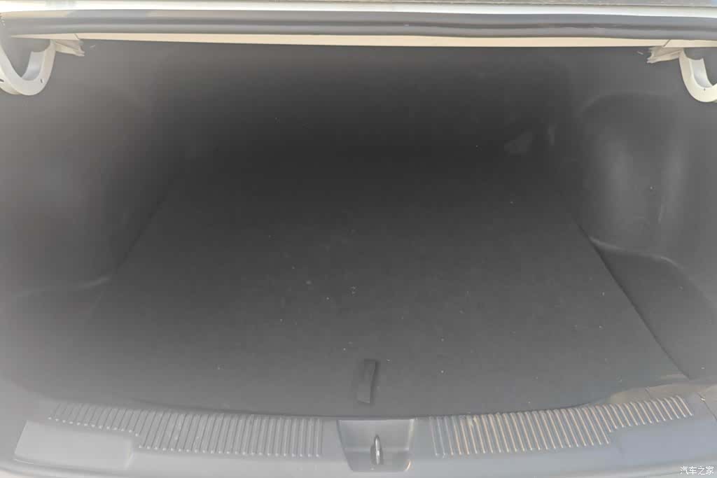 Roewe i5, 2024 4