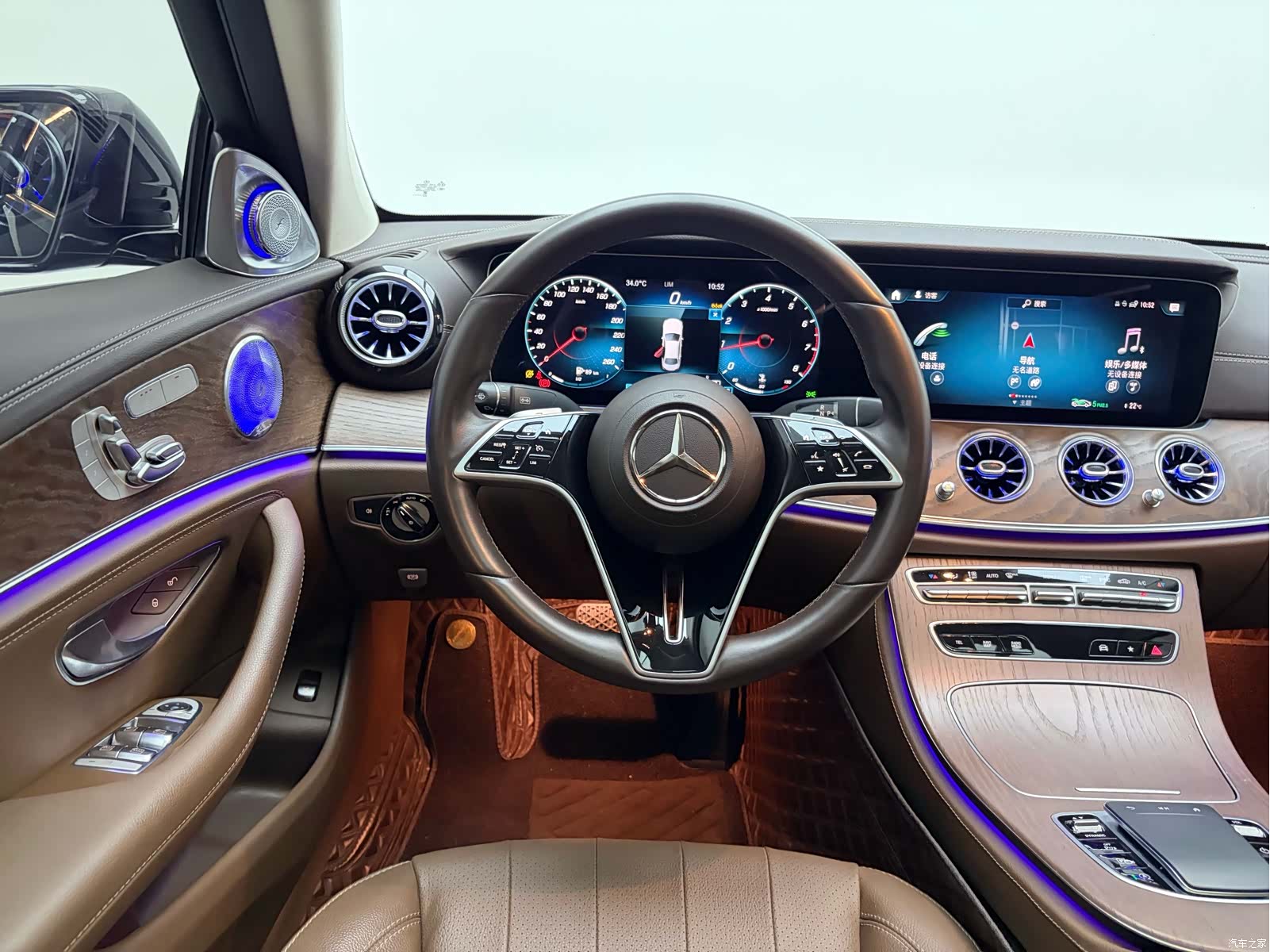 Mercedes-Benz E-Class, 2023 16