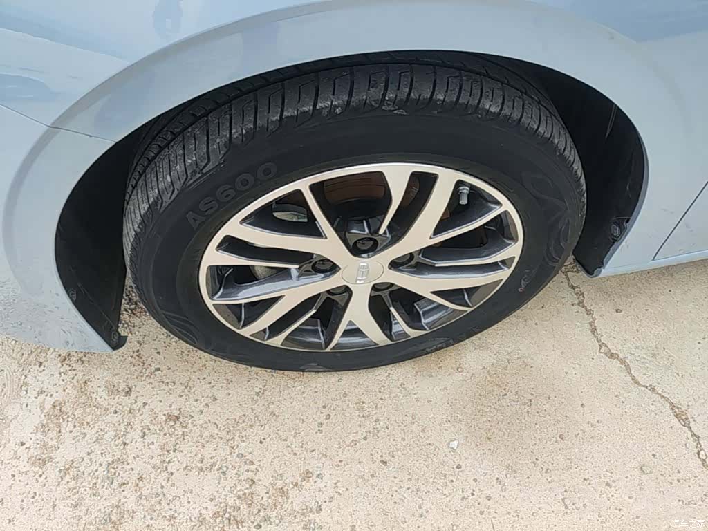Geely Emgrand, 2024 23