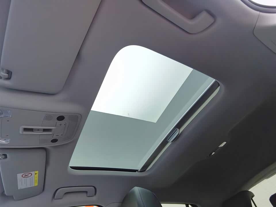 Audi Q2L Audi Q2L