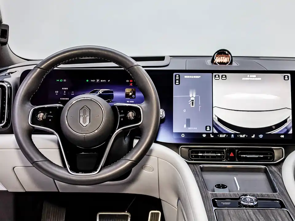 AITO Ask the world M9