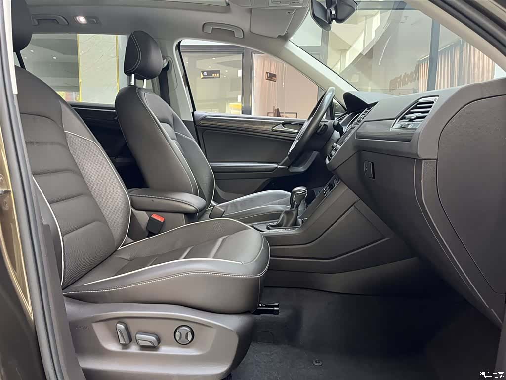 Volkswagen Tiguan L, 2017 15