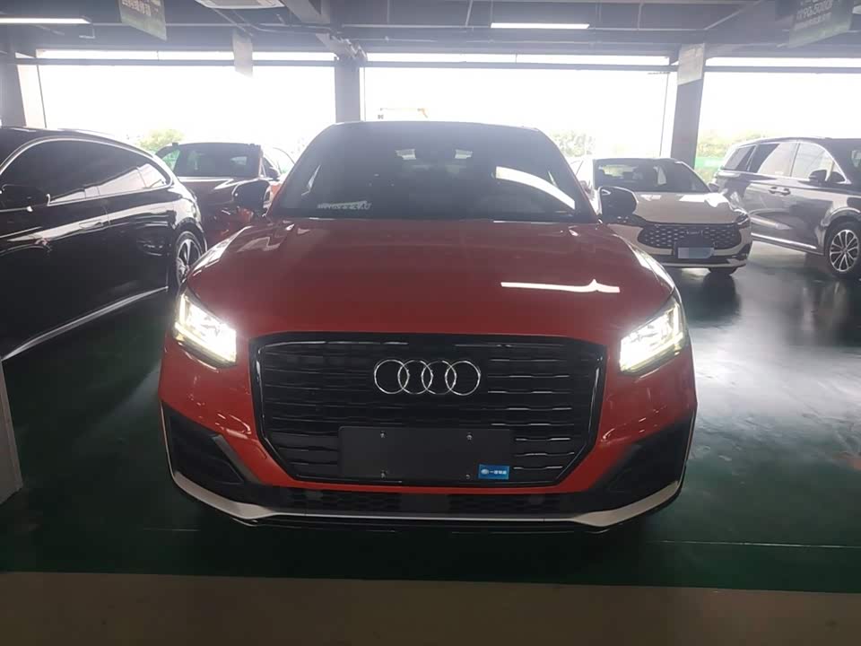 Audi Q2L