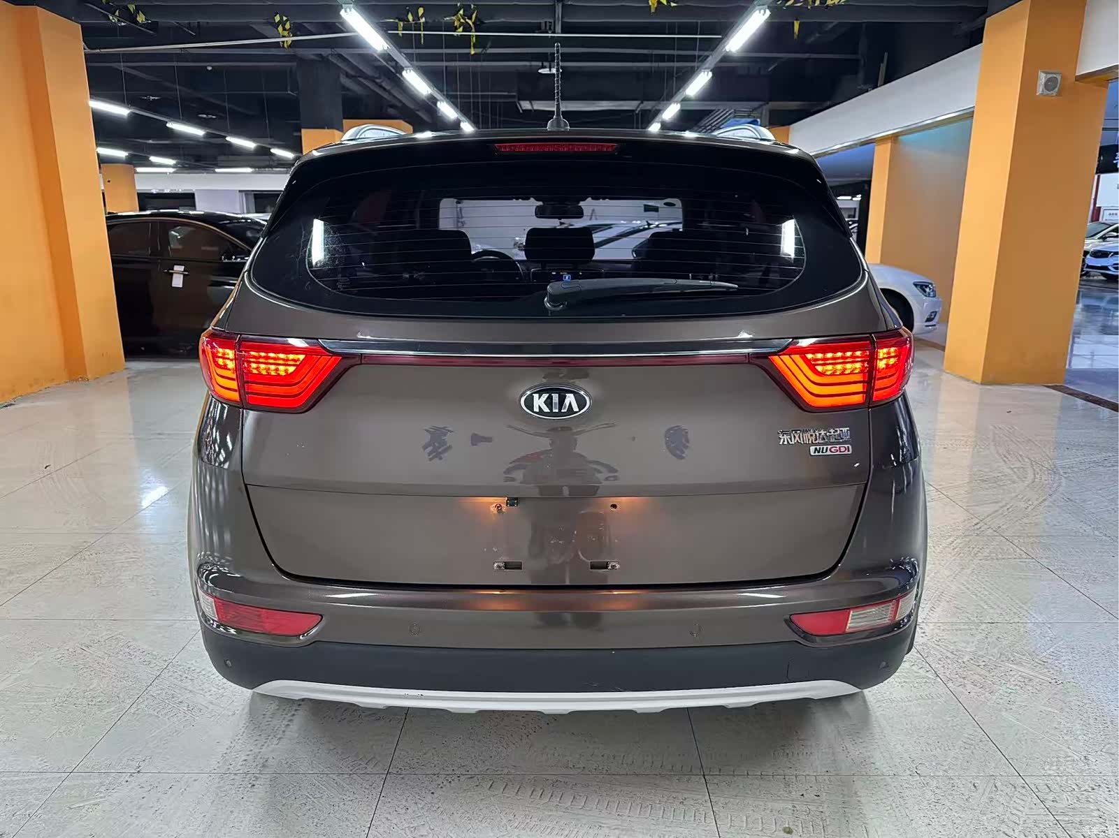 Kia KX5, 2016 8