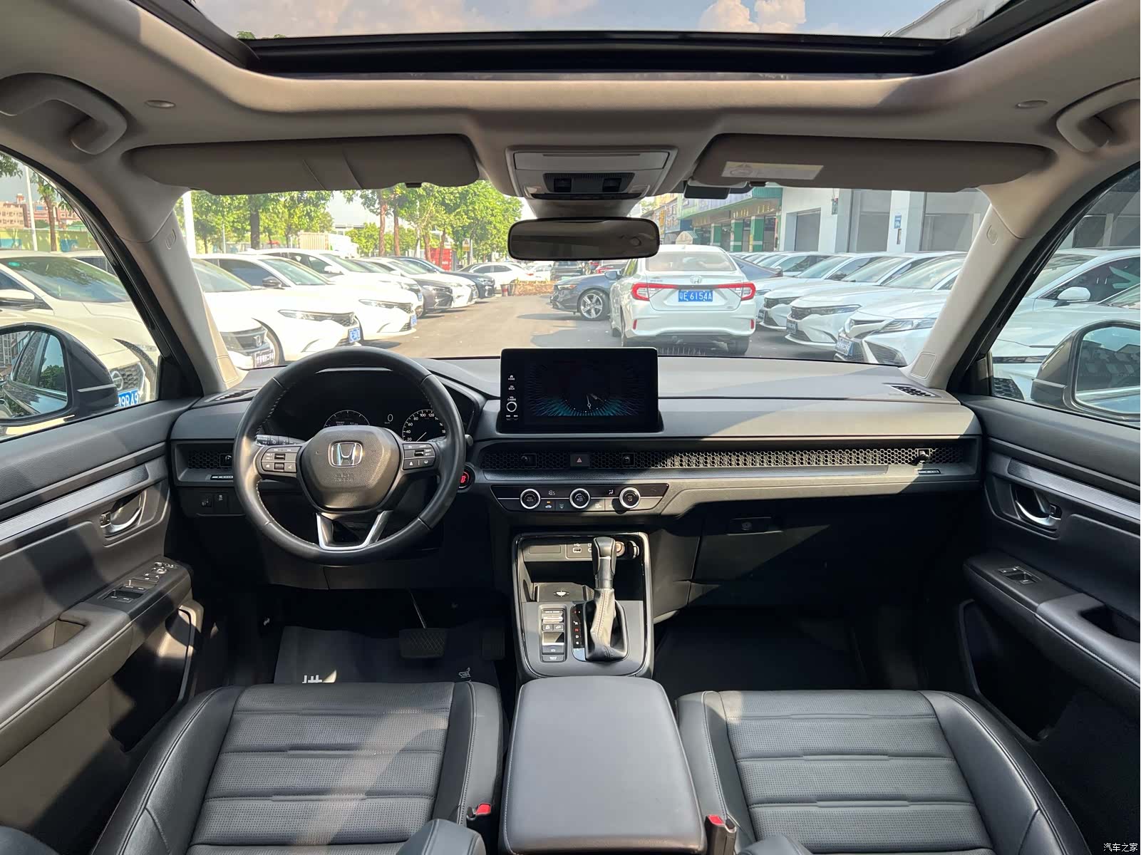 Honda CR-V, 2024 все фото