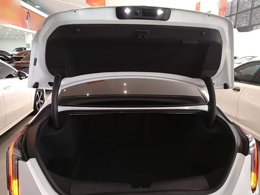 Cadillac CT4, 2023 19