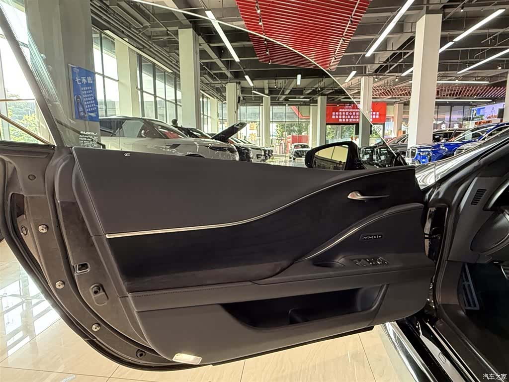 Lexus LC, 2023 31