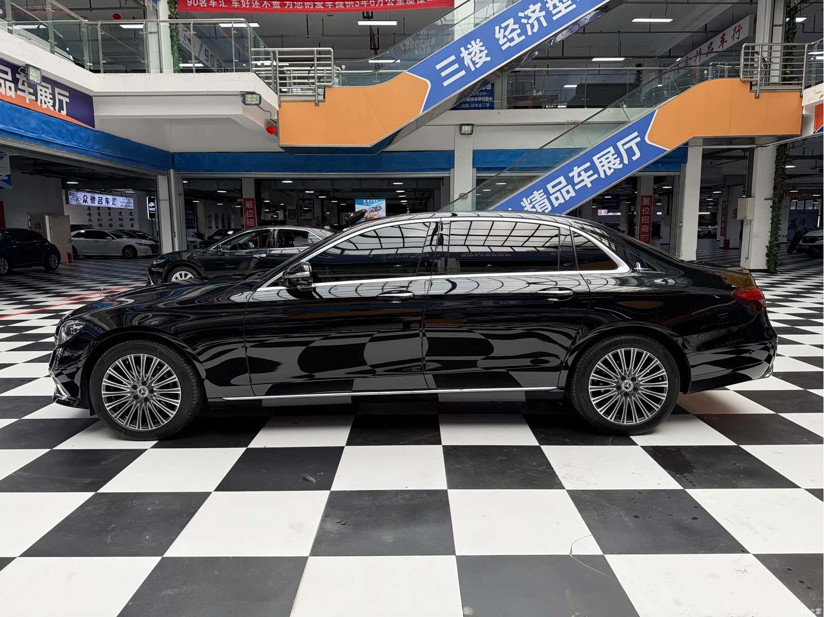 Mercedes-Benz E-Class, 2019 13