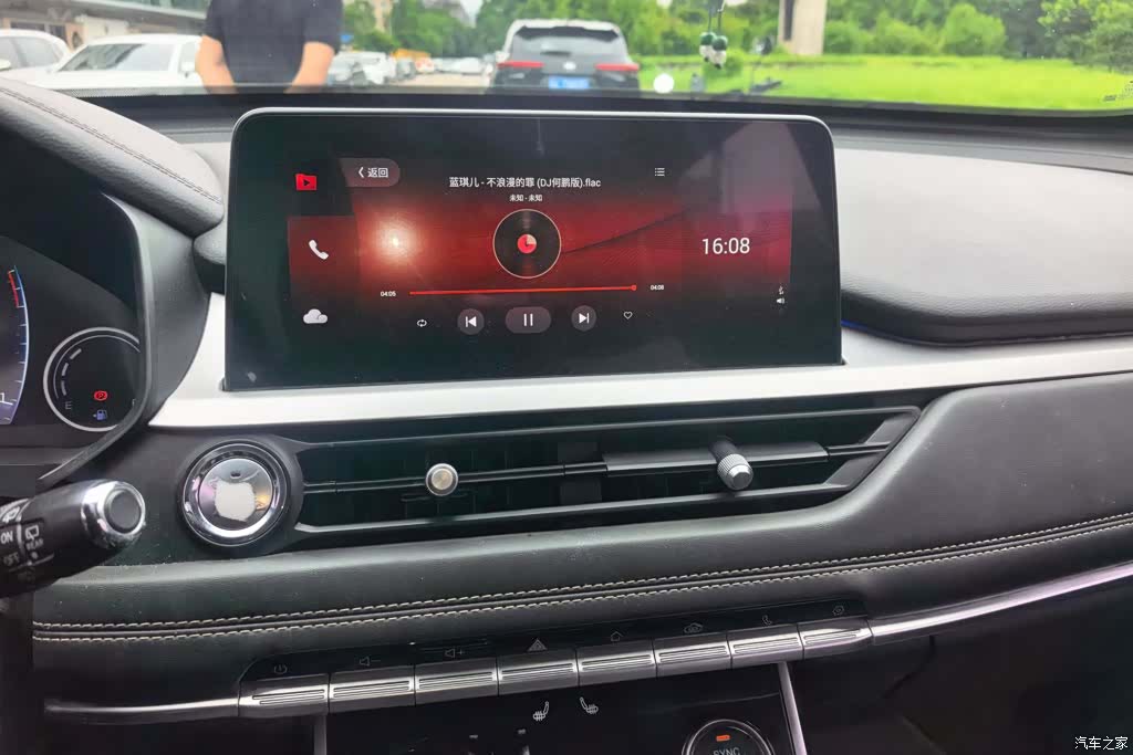 Chery Tiggo 8, 2019 13