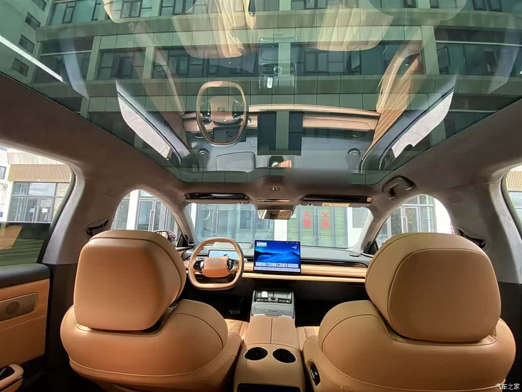 Geely 8, 2025 18