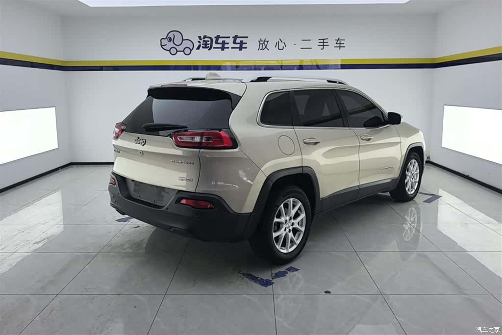 Jeep Cherokee, 2016 3