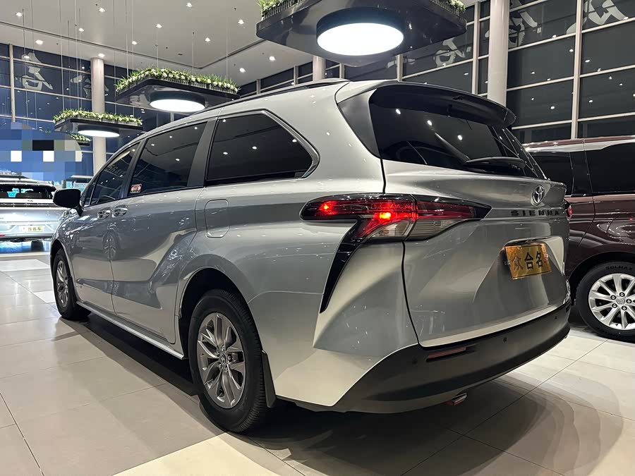 Toyota SIENNA 2022, фото 4