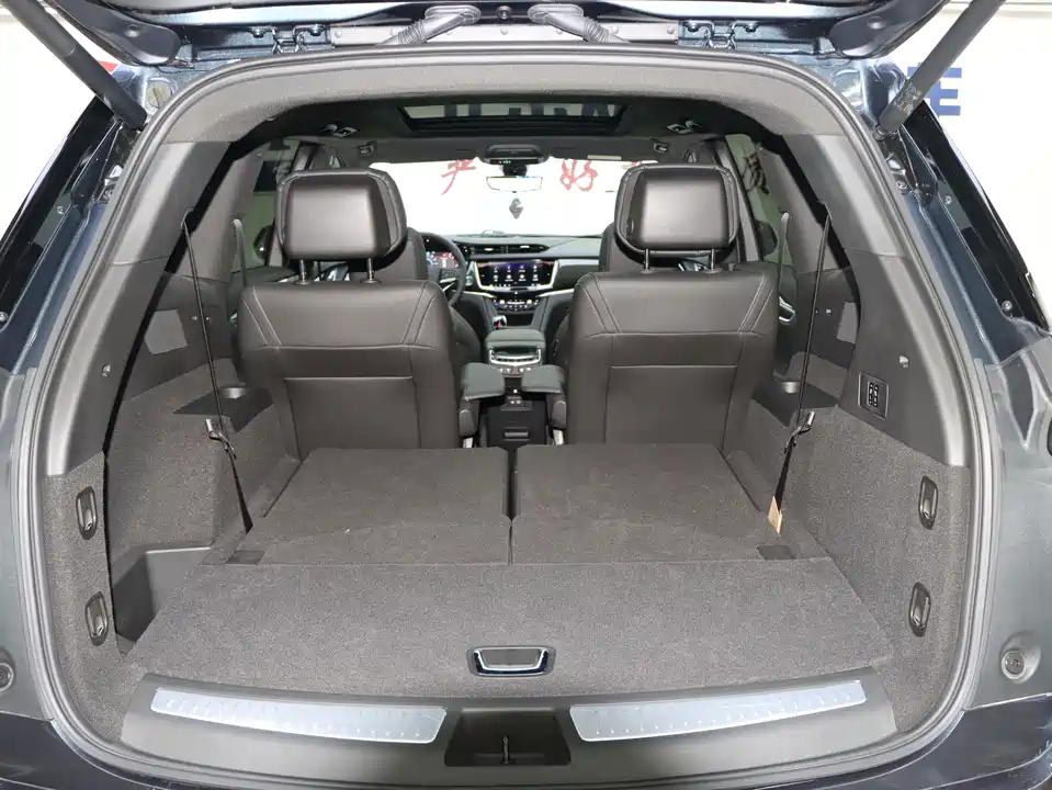 Cadillac XT6