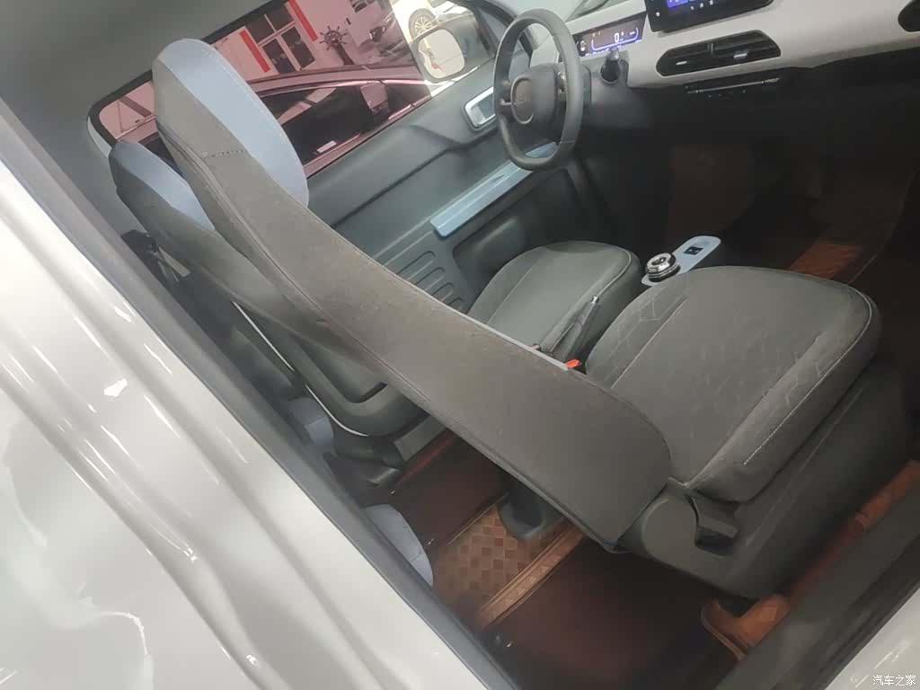 Geely Panda, 2025 25