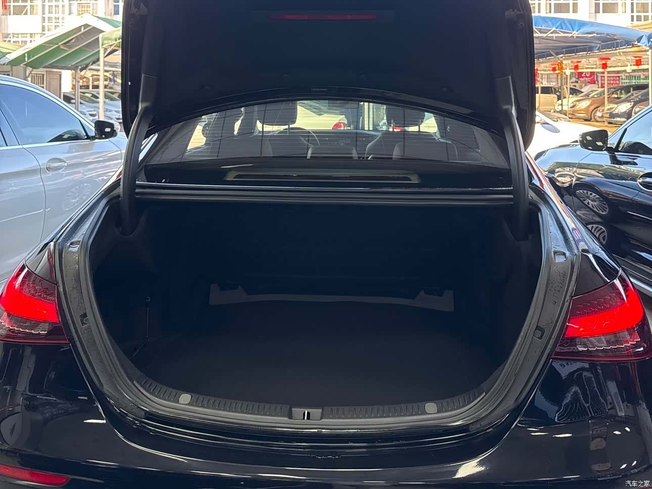 Mercedes-Benz E-Class, 2023 9