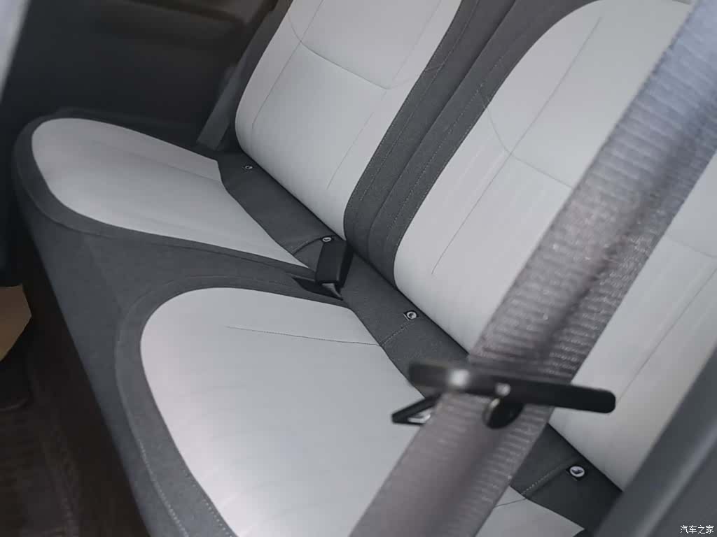 Geely Panda, 2025 17