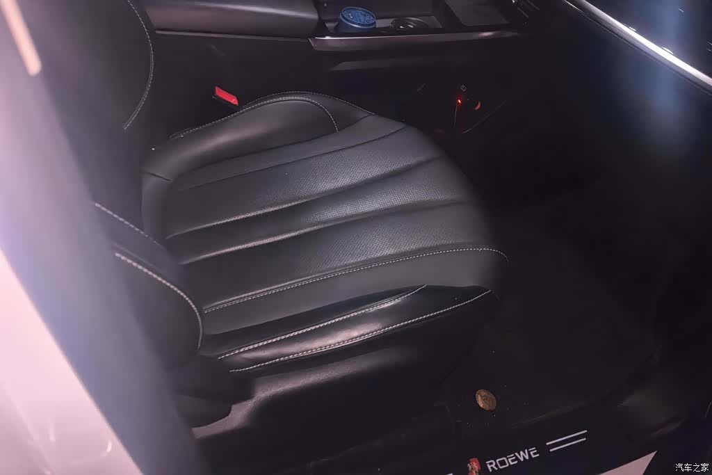 Roewe RX5, 2022 8