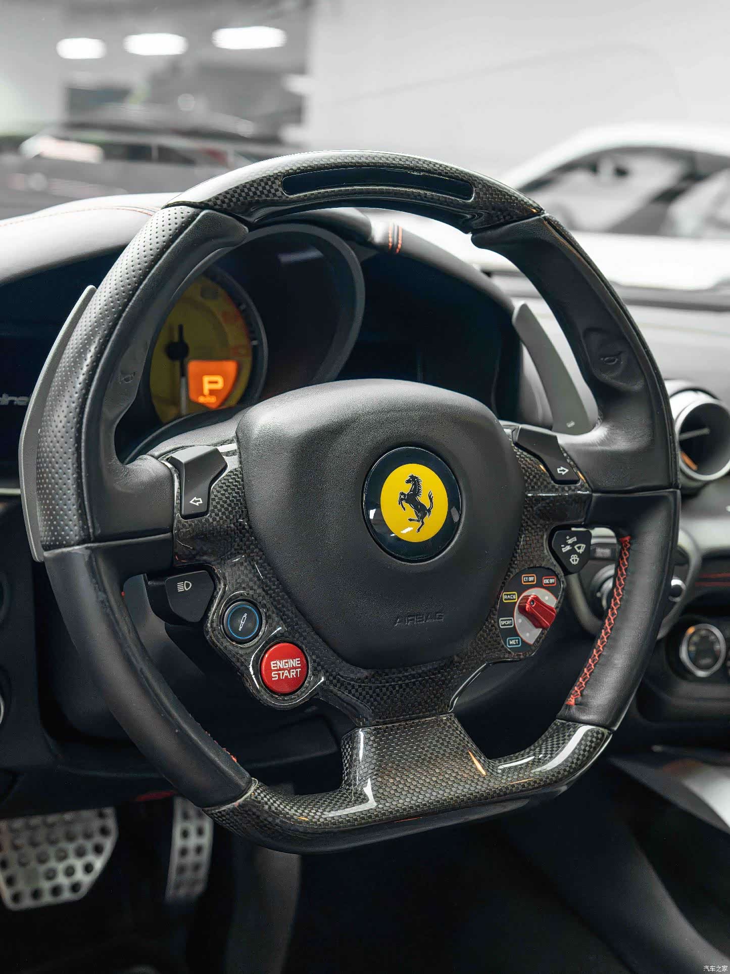 Ferrari F12ber, 2013 12