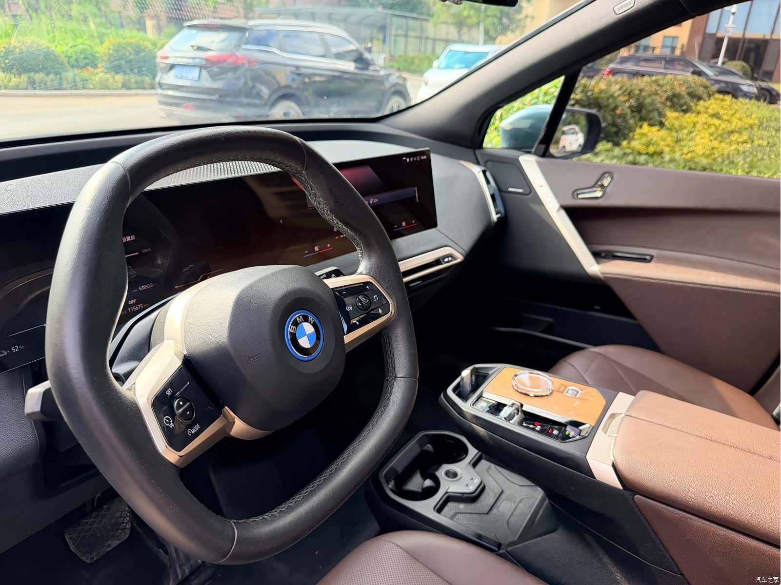 BMW iX, 2023 8