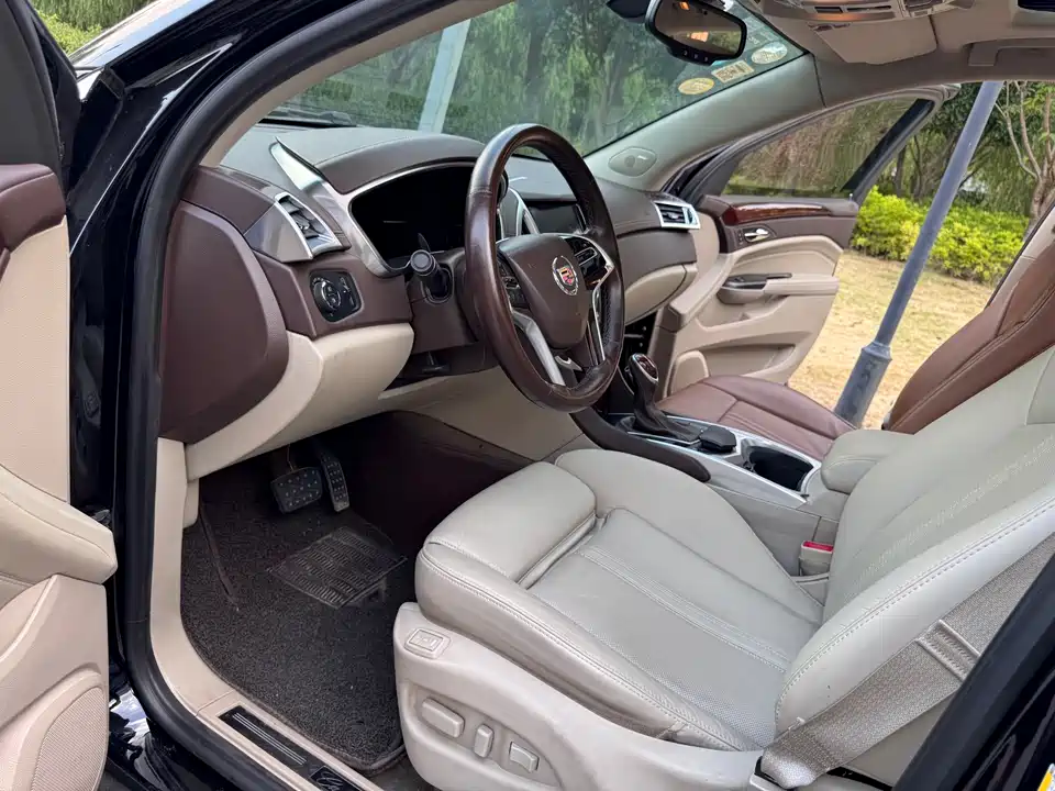 Cadillac SRX