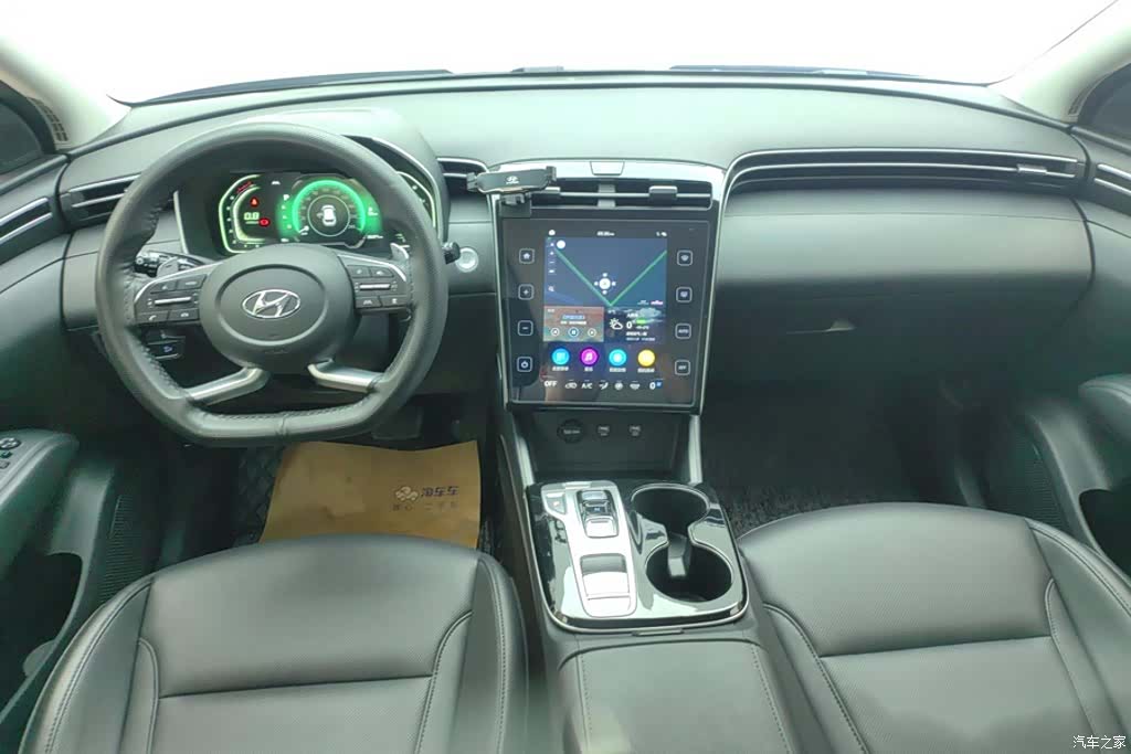 Hyundai Tucson L, 2023 12