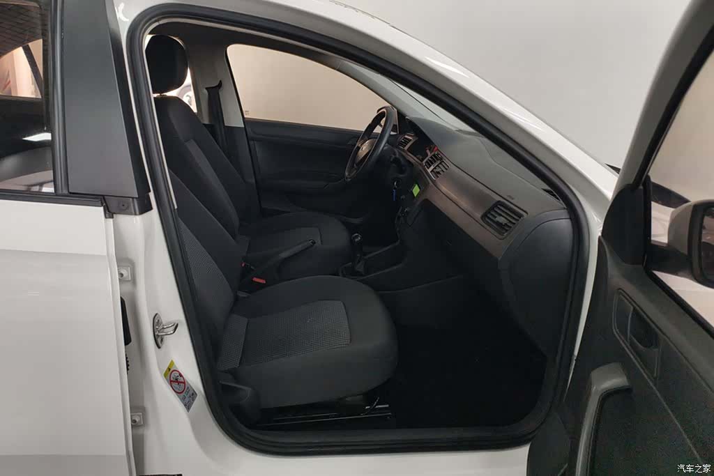 Volkswagen Santana, 2018 8
