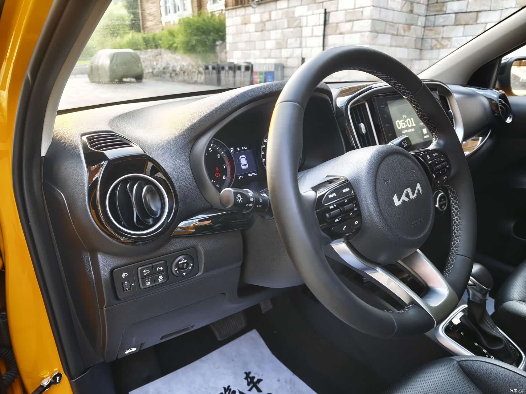 Kia KX1, 2023 10