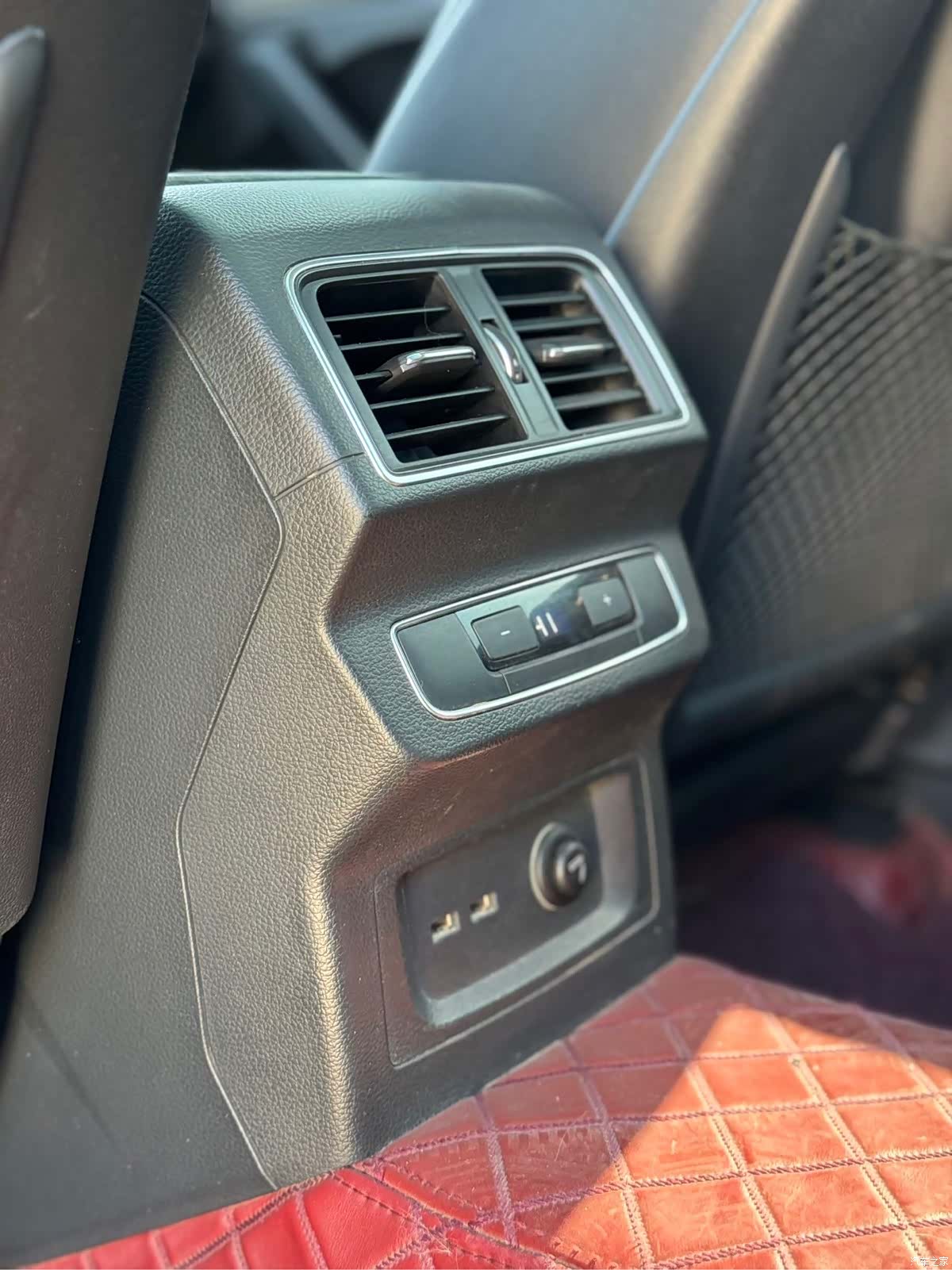Audi Q5L, 2019 11
