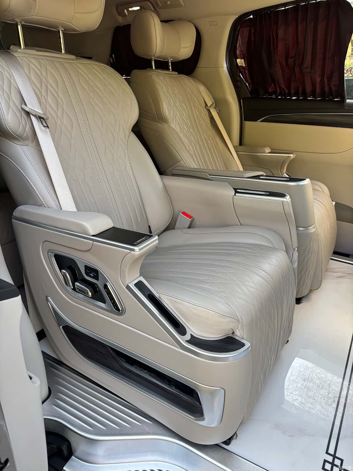 Buick GL8, 2023 9