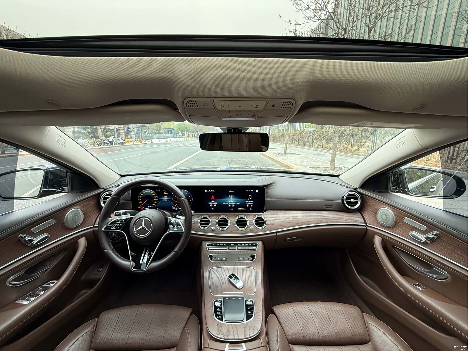 Mercedes-Benz E-Class, 2022 8
