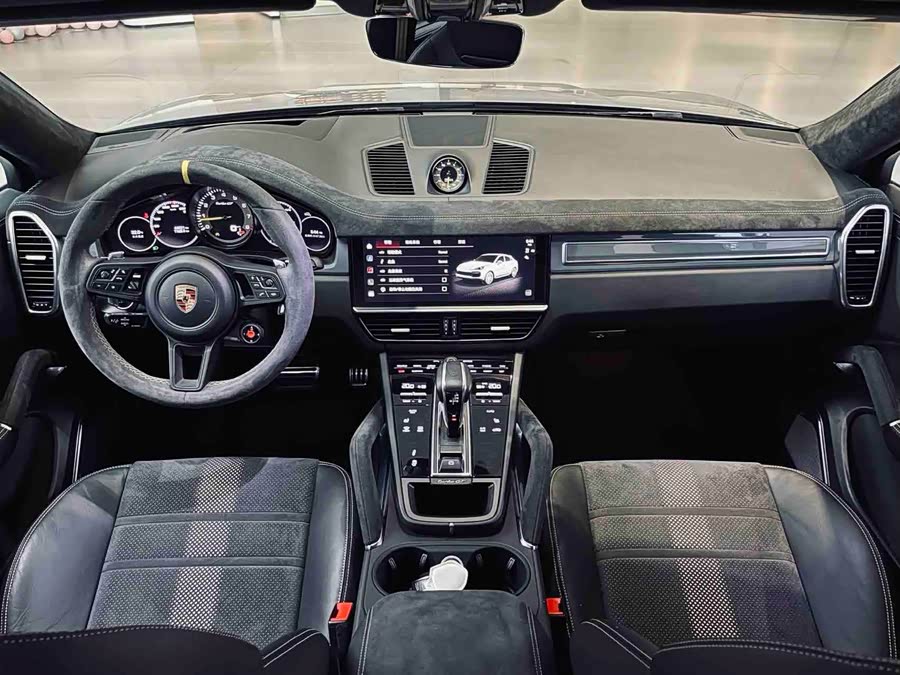 Porsche Cayenne 2023, фото 9