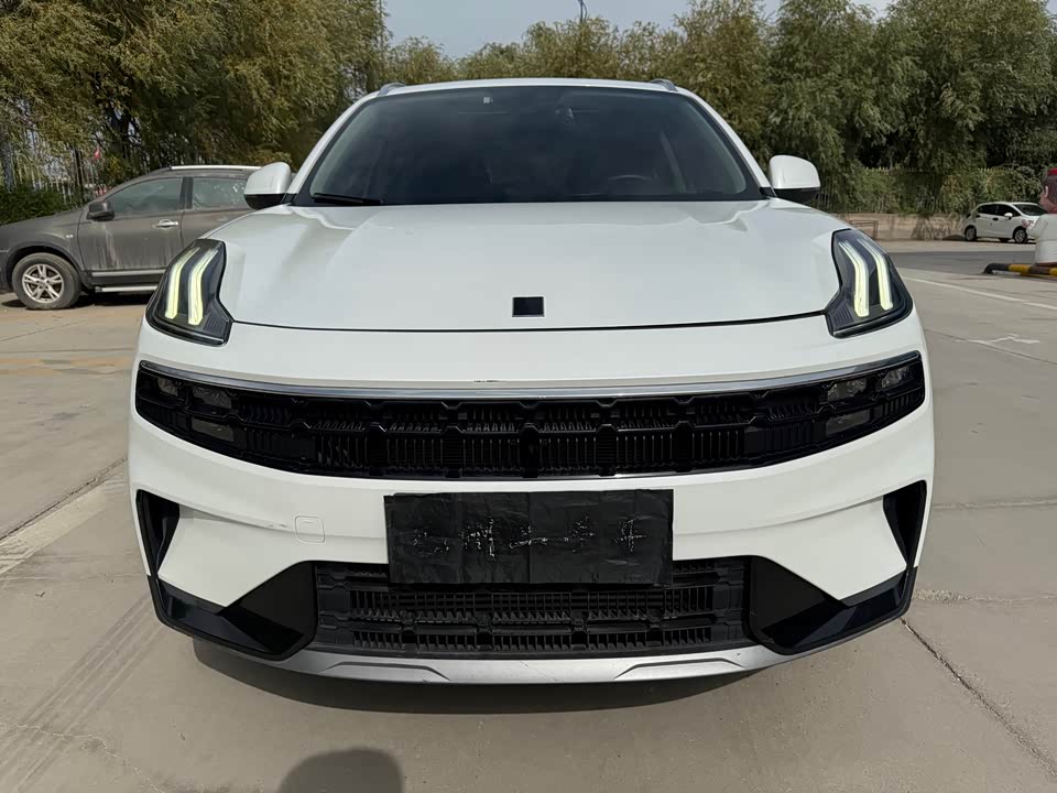 Lynk & Co 06 Lynk & Co 06
