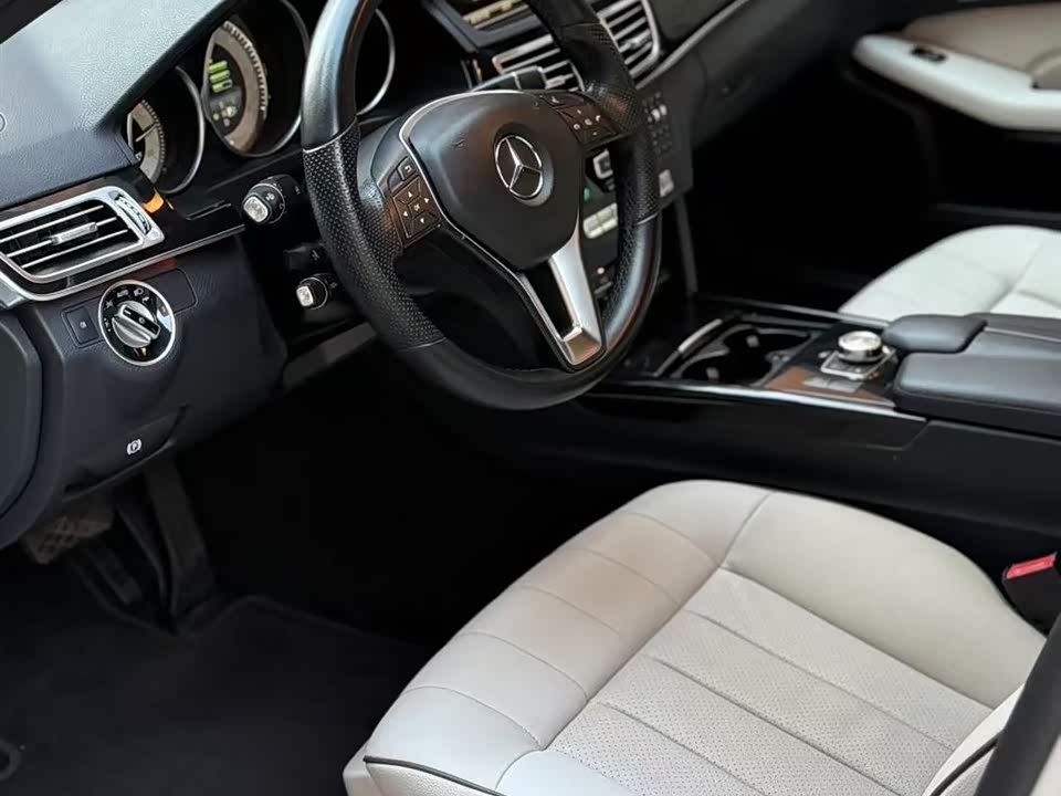 Mercedes-Benz E-class Mercedes-Benz E-class