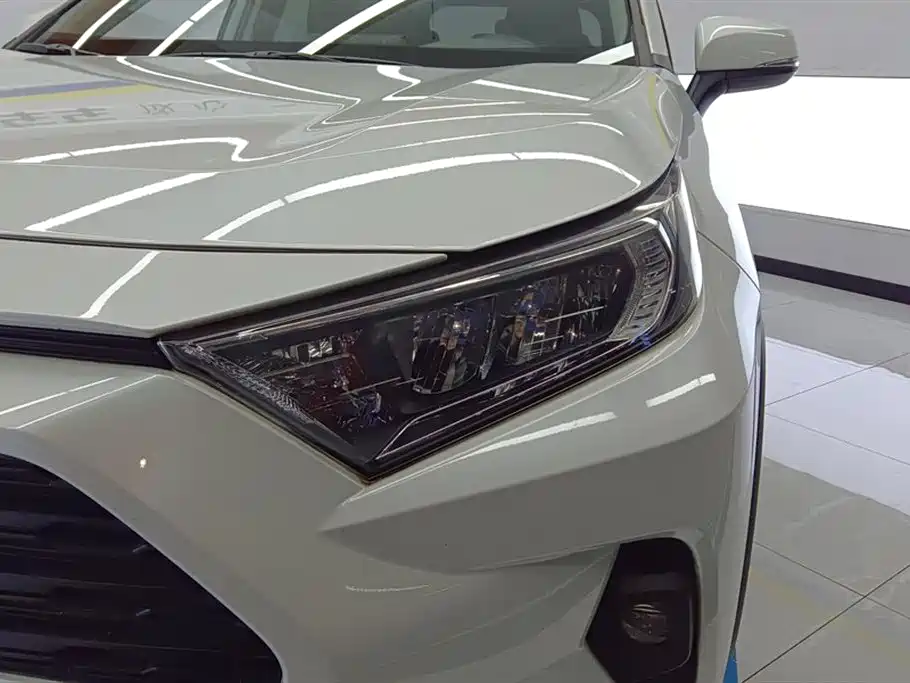 Toyota RAV4 Rongfang