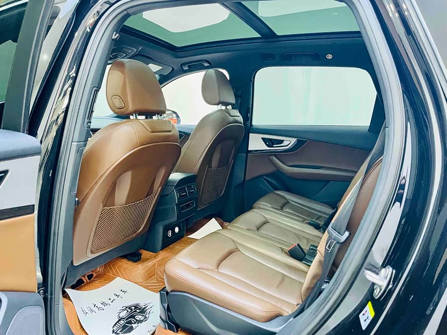 Audi Q7 2019, фото 7