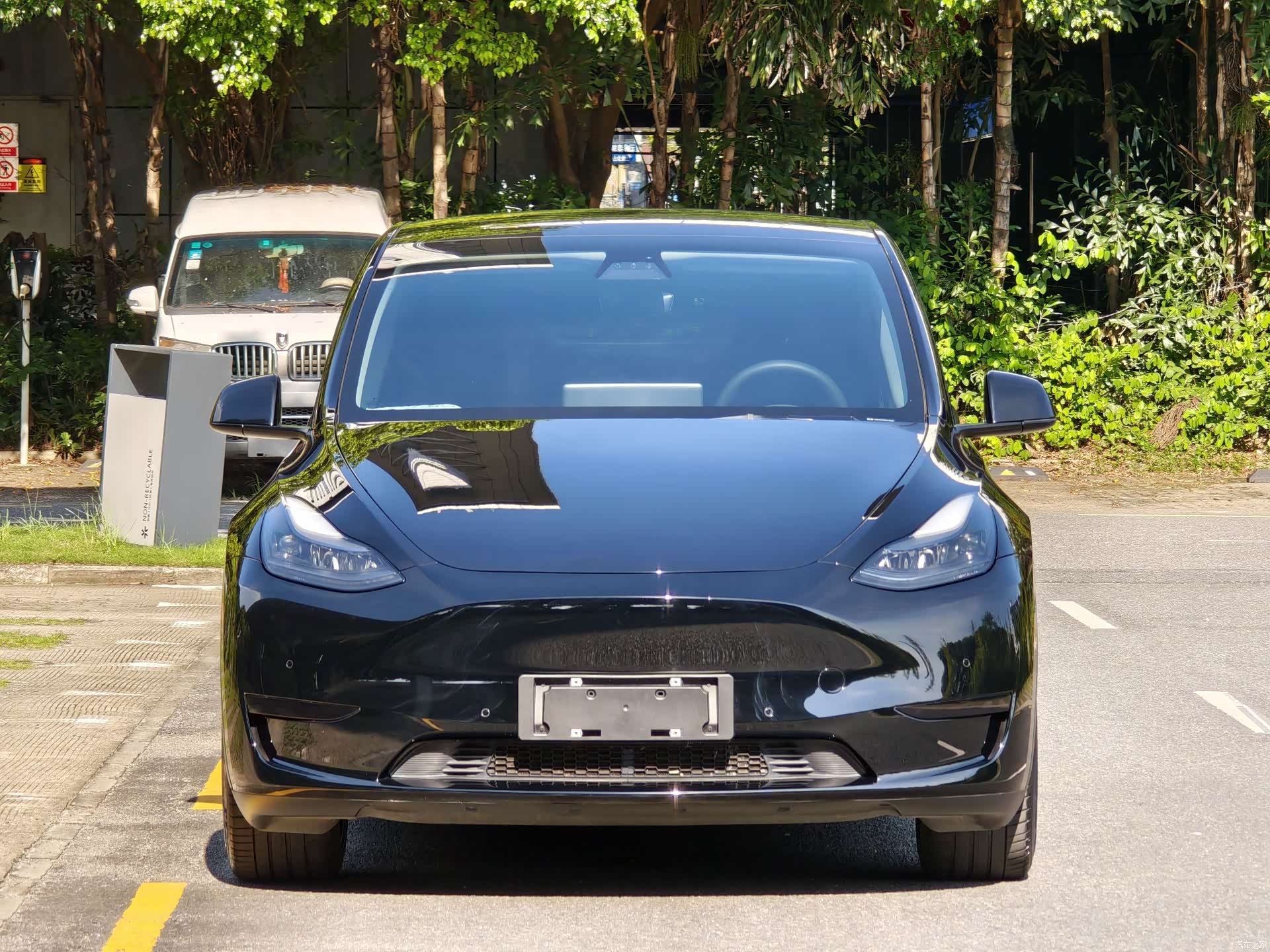 Tesla Model Y, 2022 2