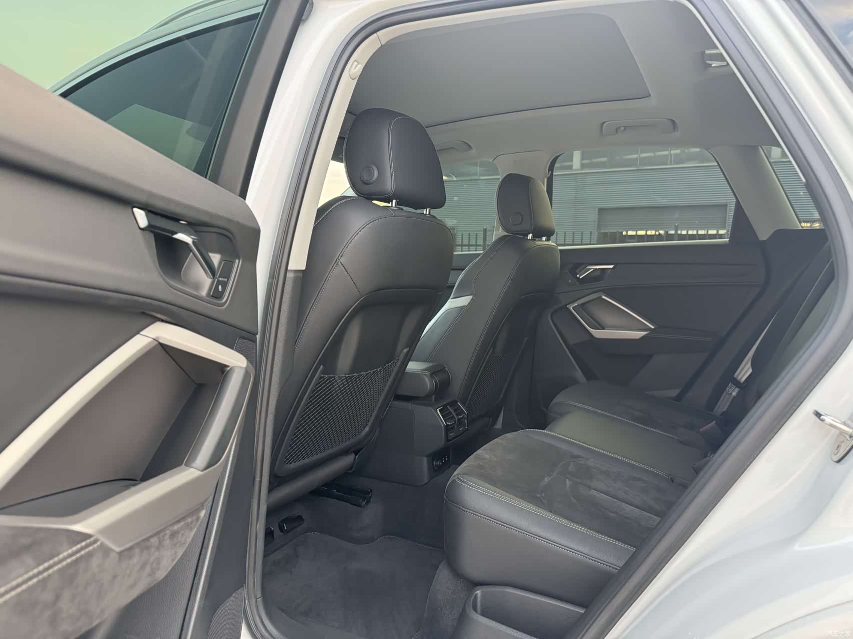 Audi Q3, 2022 13
