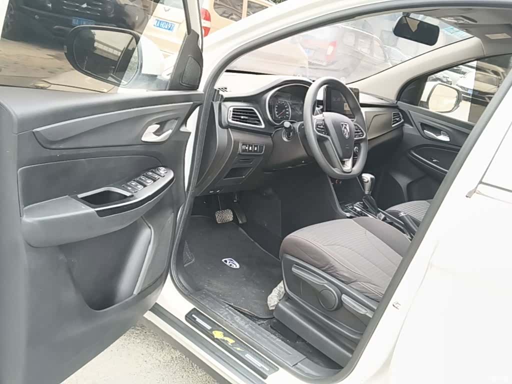 Wuling 730, 2020 12