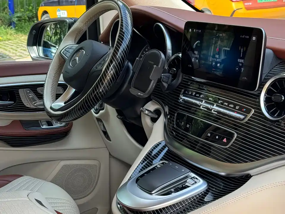 Mercedes-Benz V-class Mercedes-Benz V-class