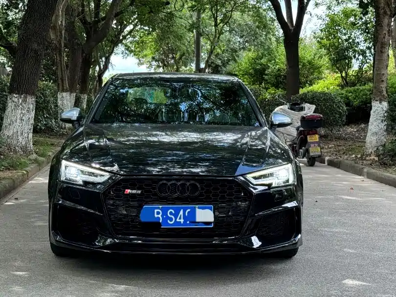 Audi S4 Audi S4