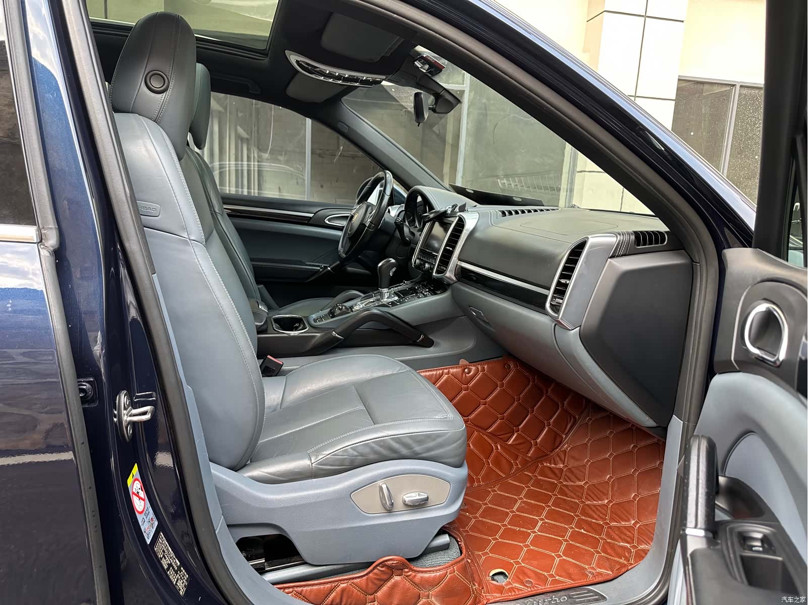 Porsche Cayenne, 2012 10