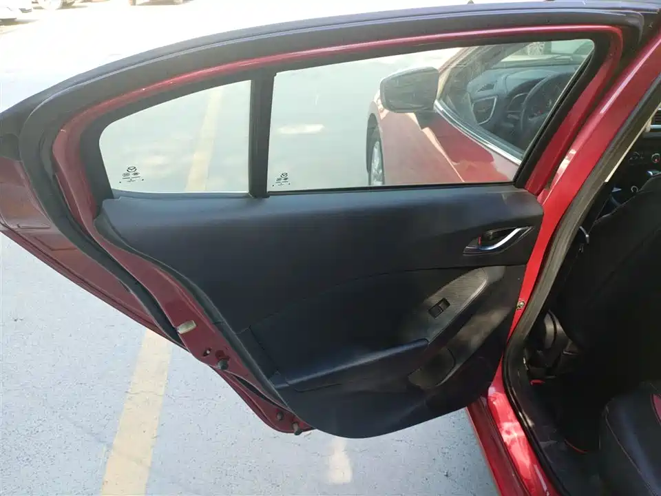 Mazda 3 Angkesaila